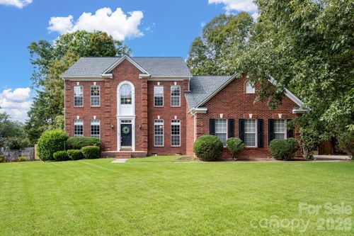124 Doby Creek Ct, Fort Mill, SC, 29715-8748 | Card Image