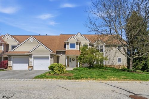 38-38 Bourne Cir, Hamburg, NJ, 07419-1290 | Card Image