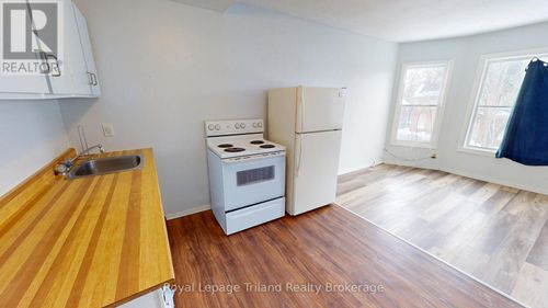 4-747 Dundas St, Woodstock, ON, N4S1E8 | Card Image