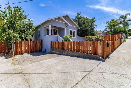 644 Porter St, Vallejo, CA, 94590-7260 | Card Image