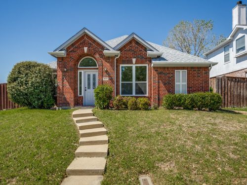 1810 Crosshaven Dr, Lewisville, TX, 75077-2470 | Card Image