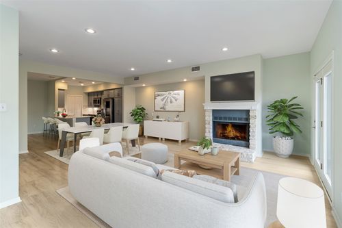 161-5512 Oakwood Cv, Austin, TX, 78731-4871 | Card Image