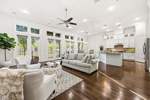1819 Wrenwood Lks, Houston, TX, 77043-4769 | Card Image