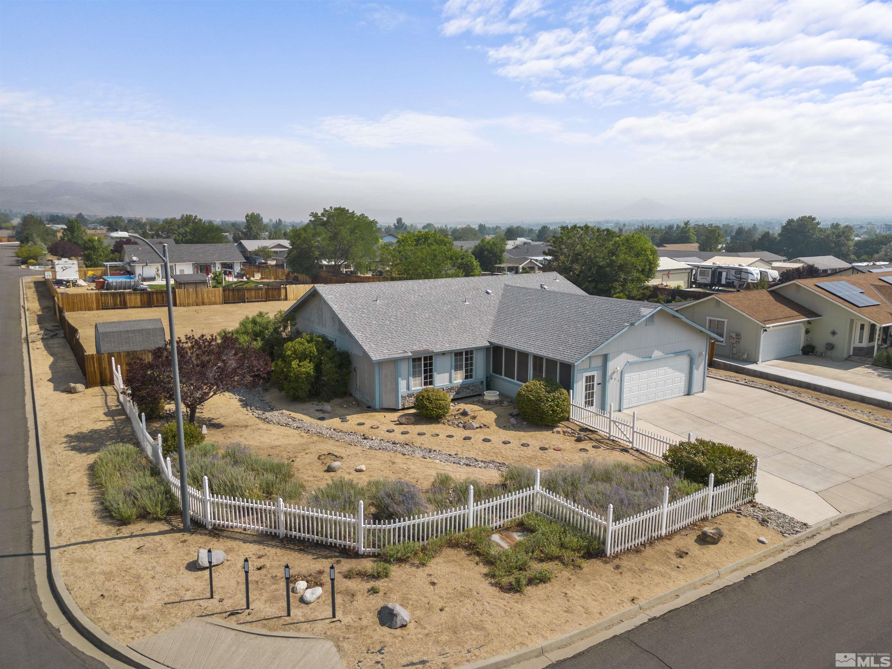 Taryn Dr, Sparks, NV 89436