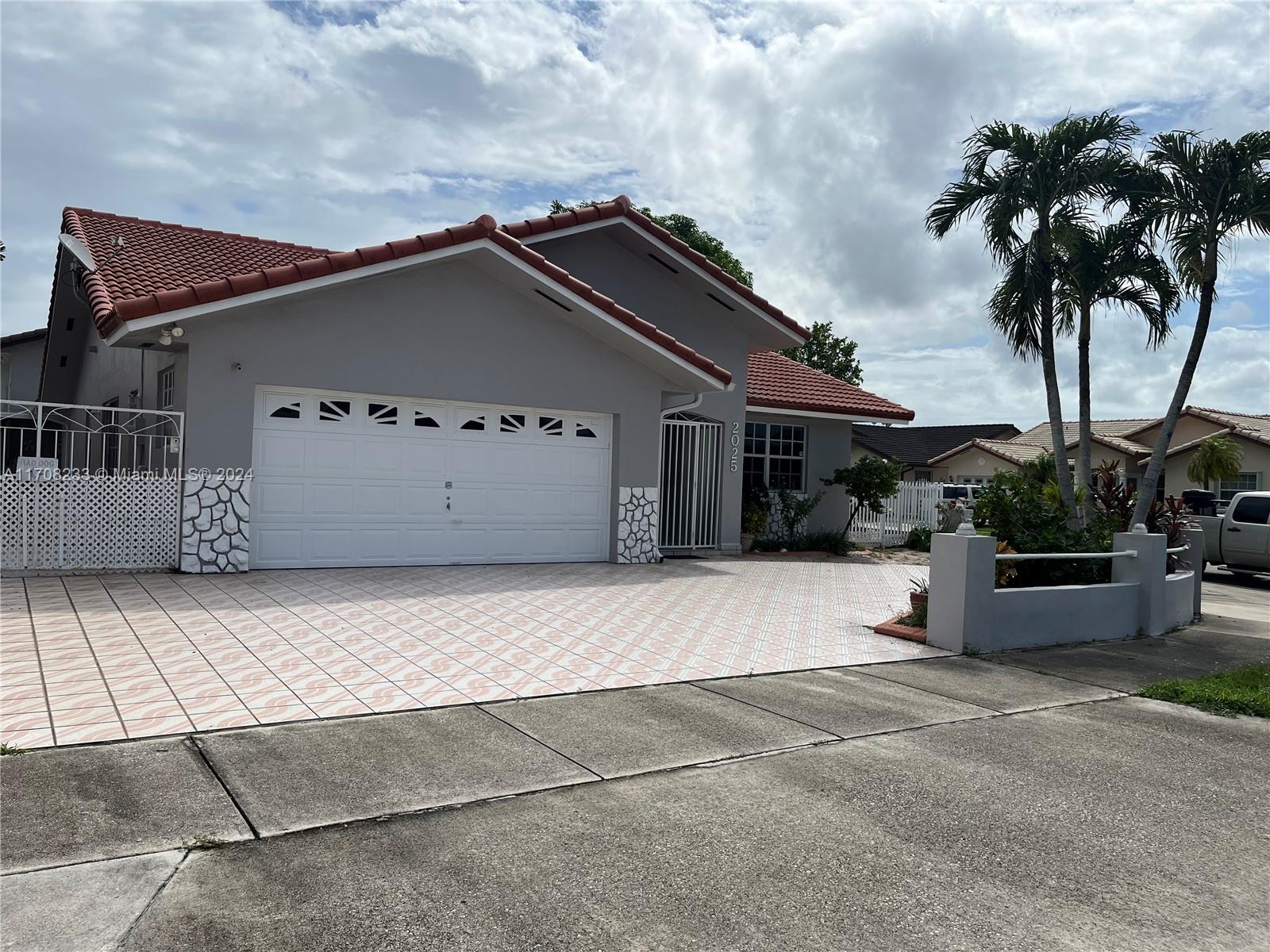 2025 Sw 137th Pl, For Rent in Miami Zoocasa