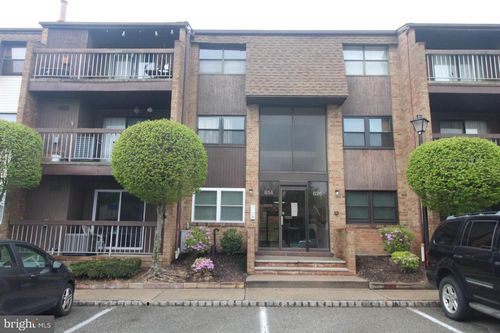 615 Sharon Garden Ct, Woodbridge, NJ, 07095-4331 | Card Image