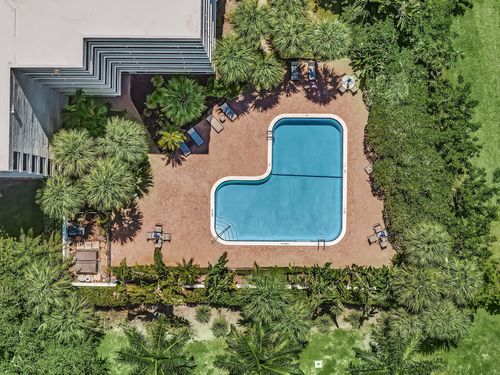 apt-106-23200 Camino Del Mar, Boca Raton, FL, 33433-7138 | Card Image