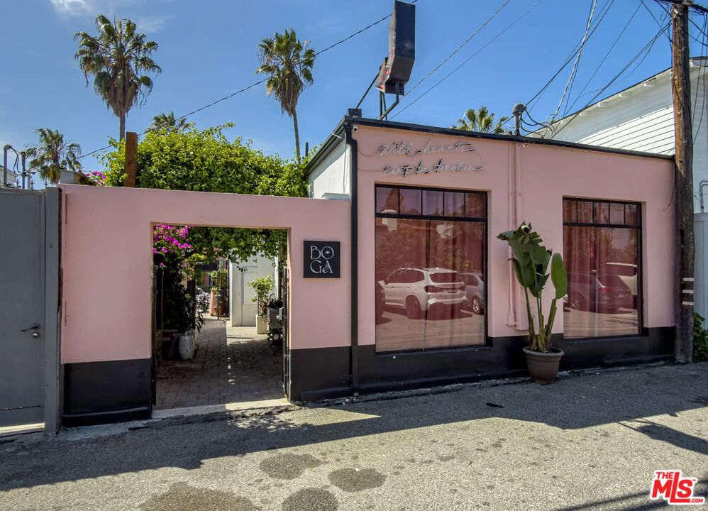 Commercial Lease in Venice