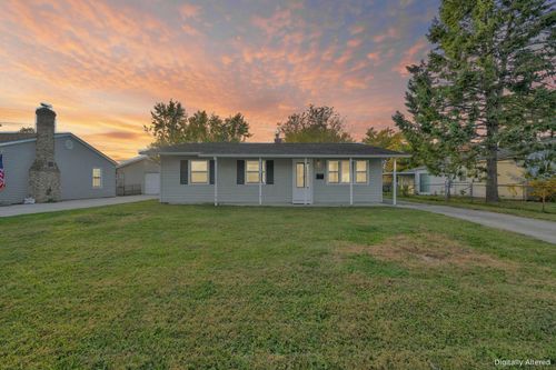 4957 Meadowbrook Dr, Columbus, OH, 43207-5074 | Card Image