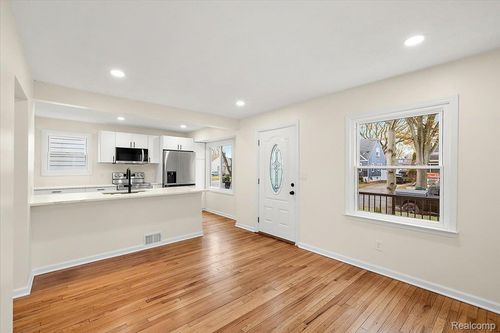 1888 Griffith Ave, Berkley, MI, 48072-1279 | Card Image