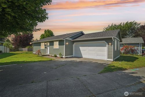 17702 Spring Lane Ave, Marysville, WA, 98271-4774 | Card Image