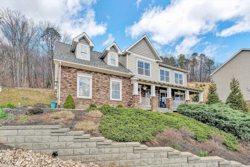4208 Campbell View Ln, Roanoke, VA, 24018-8313 | Card Image