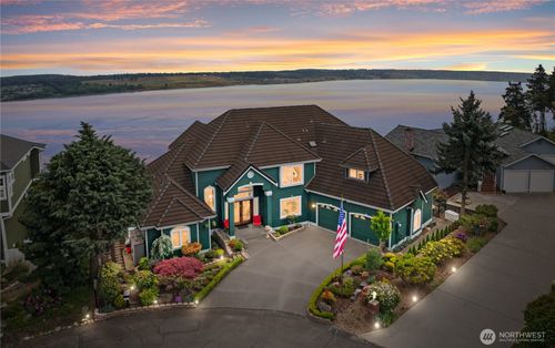 1551 13th Ct, Fox Island, WA, 98333-9671 | Card Image