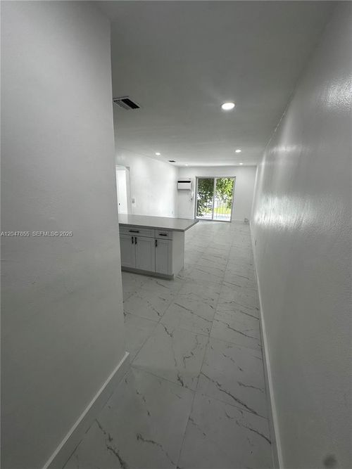 a5-1945 Nw 29th Street, Miami, FL, 33142 | Card Image