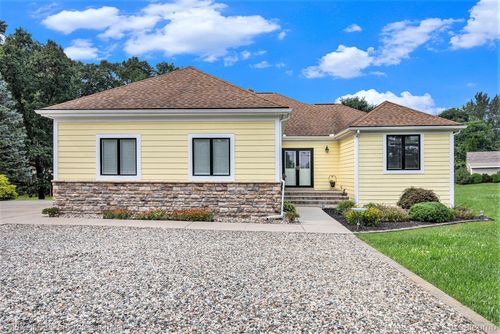 1282 Indianwood Rd, Lake Orion, MI, 48362-1330 | Card Image