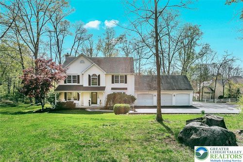 2055 Esten Rd, Quakertown, PA, 18951-2244 | Card Image