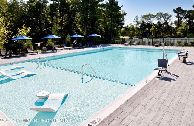 2008 Stallion Cir E, Condo with 3 bedrooms, 3 bathrooms and null parking in Toms River NJ | Image 22