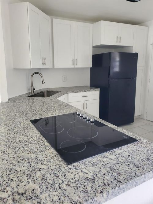 apt-411-3300 Spanish Moss Ter, Lauderhill, FL, 33319-5057 | Card Image