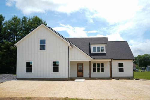 a-825 College St, Portland, TN, 37148-2114 | Card Image