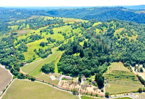 5520 W Soda Rock Ln, Healdsburg, CA, 95448-8008 | Card Image