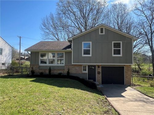 4729 Overton Ave, Kansas City, MO, 64133-1818 | Card Image