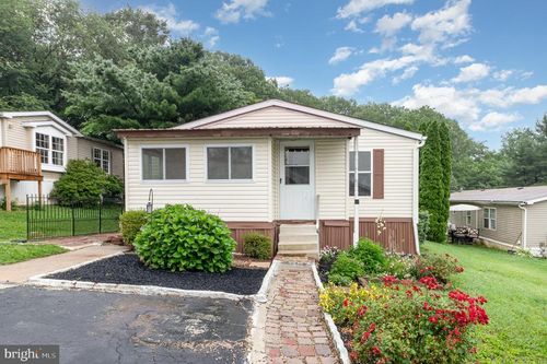 11 Tyler Dr, NEW PROVIDENCE, PA, 17560-9721 | Card Image
