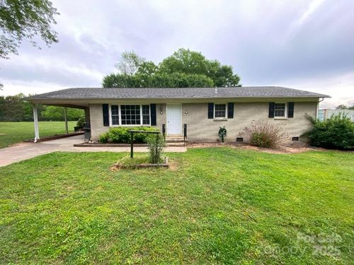 104 Edison St, Kings Mountain, NC, 28086-8712 | Card Image