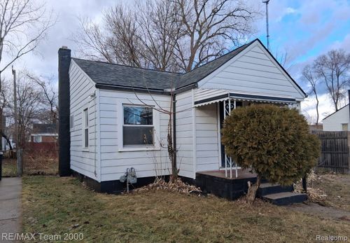 20445 Pinehurst St, Detroit, MI, 48221-1061 | Card Image