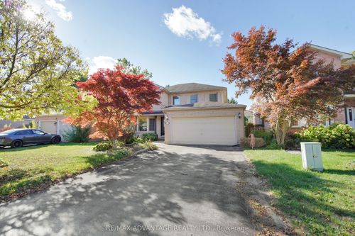 51 Laurel Cres, London, ON, N6H4X5 | Card Image