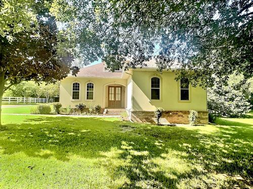 16 N Hill Dr W, Carriere, MS, 39426-8147 | Card Image
