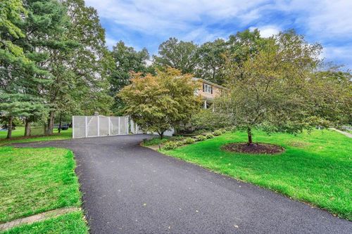 129 Barnes Rd, Washingtonville, NY, 10992-1931 | Card Image