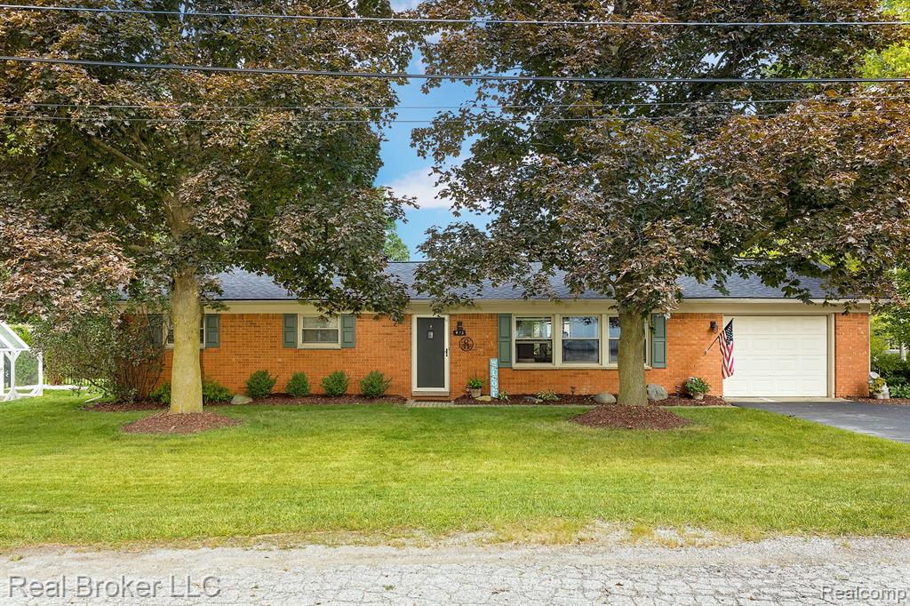 Glenn Ct, Lake Orion, MI 48362 #1
