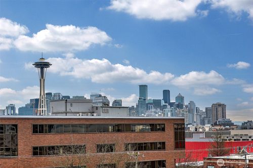 305-626 4th Ave W, Seattle, WA, 98119-4504 | Card Image