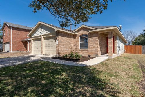 164 Pearl Lake Dr, Kyle, TX, 78640-5862 | Card Image