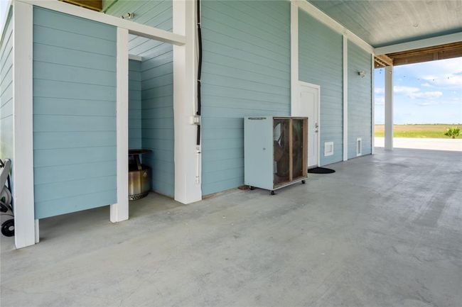 1301 Lagoon Dr, House other with 3 bedrooms, 2 bathrooms and 1 parking in Crystal Beach TX | Image 43