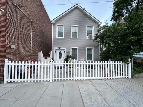 3122 Summit Ave, Union City, NJ, 07087-2429 | Card Image