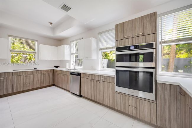 3648 Oak Ave, House other with 3 bedrooms, 3 bathrooms and null parking in Coconut Grove FL | Image 10