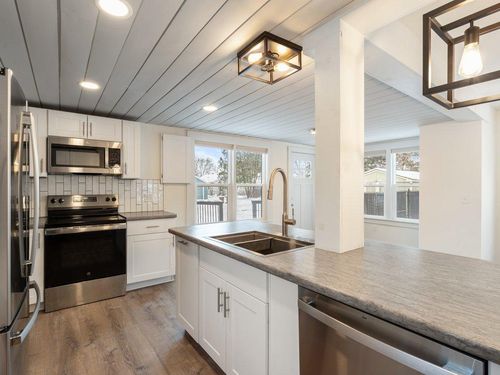 624 8th Ave Ne, Brainerd, MN, 56401-2811 | Card Image