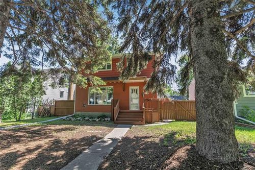 694 Brock St, Winnipeg, MB, R3N0Z4 | Card Image
