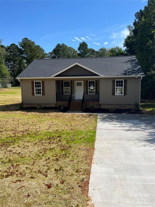 6273 Old Salisbury Rd, Linwood, NC, 27299-9404 | Card Image