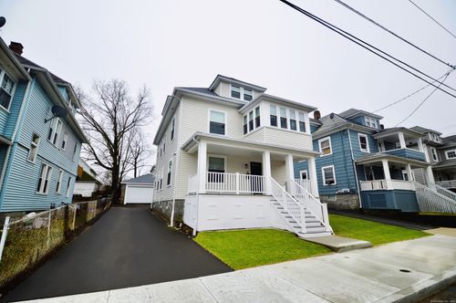 21 Nichols St, Ansonia, CT, 06401-1106 | Card Image