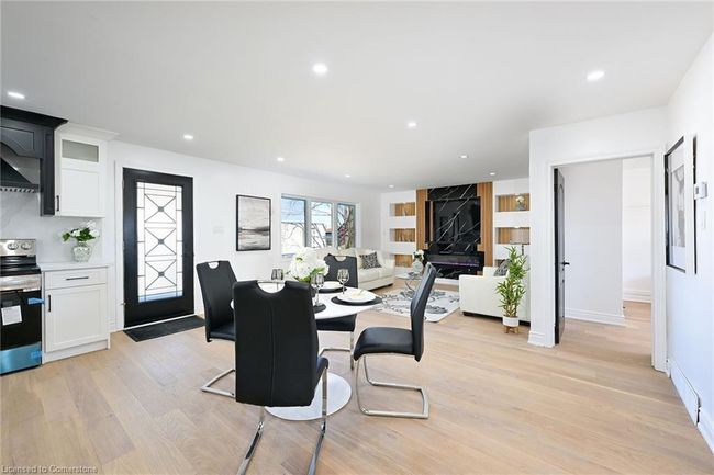 812 10 Th Ave, House other with 5 bedrooms, 2 bathrooms and 5 parking in Hamilton ON | Image 4