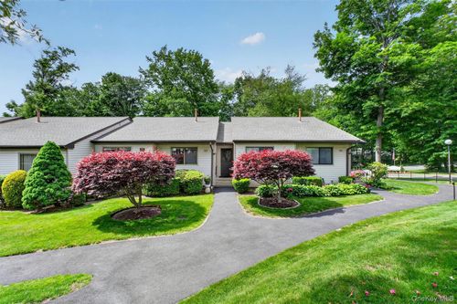 c-113 Village Road, Yorktown, NY, 10598 | Card Image