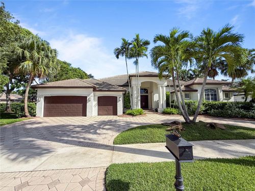 2514 Poinciana Dr, Weston, FL, 33327-1415 | Card Image