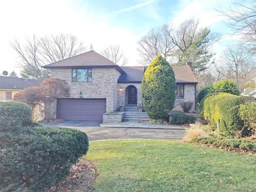 3 Dorset Way, Glen Cove, NY, 11542-1715 | Card Image