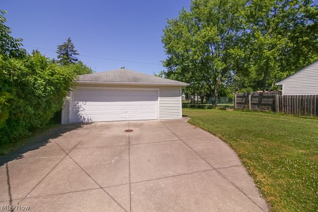 860 High Street, House other with 3 bedrooms, 1 bathrooms and null parking in Bedford OH | Image 32