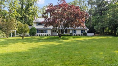 306 Southdown Rd, Huntington, NY, 11743-1053 | Card Image