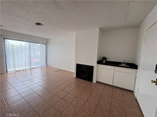38-9047 Langdon Ave, North Hills, CA, 91343-3970 | Card Image