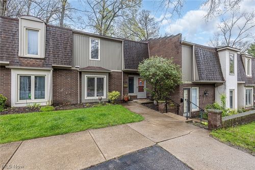 17-6919 W Fitzwater Rd, Brecksville, OH, 44141-1233 | Card Image