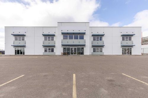 1-2-3-565 41 Street N, Lethbridge, AB, T1H7B6 | Card Image